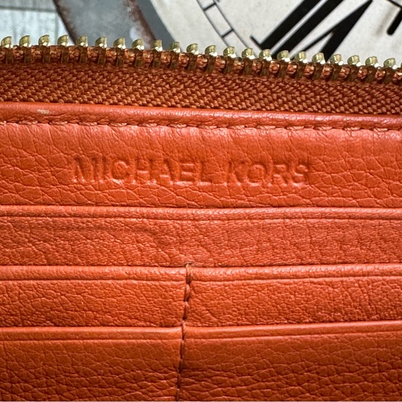MICHAEL KORS - Dark Orange Pebbled Leather Accordion Zip Around Long Wallet - Picture 15 of 16